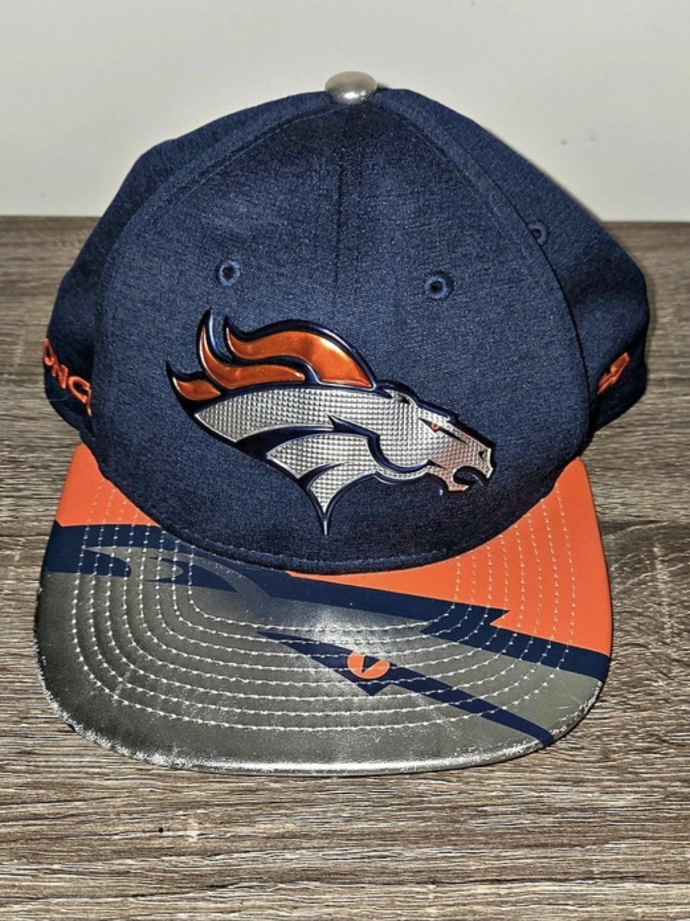9Fifty On Stage Original Fit NFL Denver Broncos New Era Men's Adjustable Cap